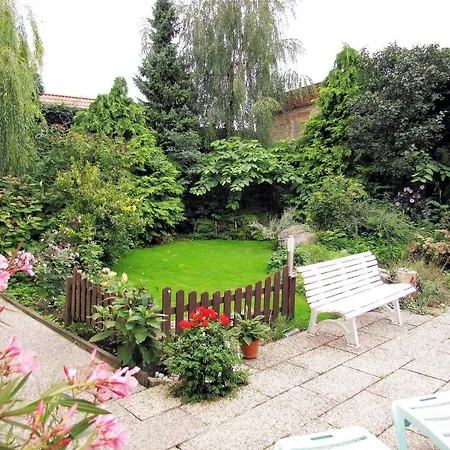 & Sauna Am Lorenz بيت ضيافة Calbe