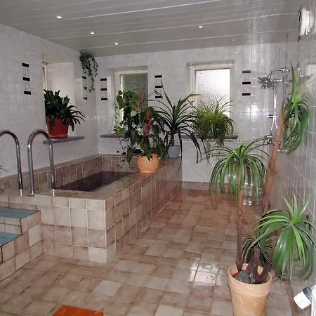 & Sauna Am Lorenz بيت ضيافة Calbe
